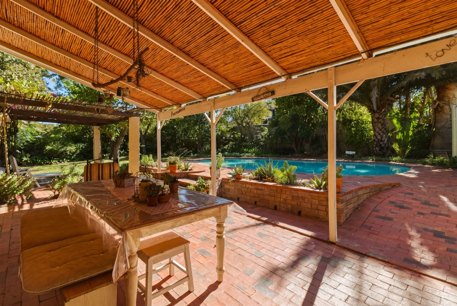 9 Bedroom Property for Sale in Golden Acre Western Cape